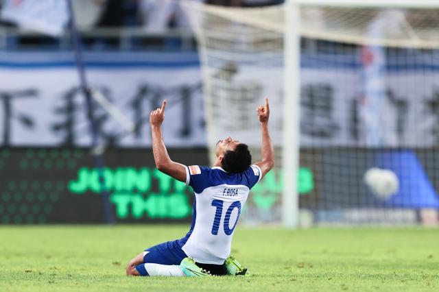 开云APP-双喜临门后津门虎仍不败 于根伟沪上将临超级大考